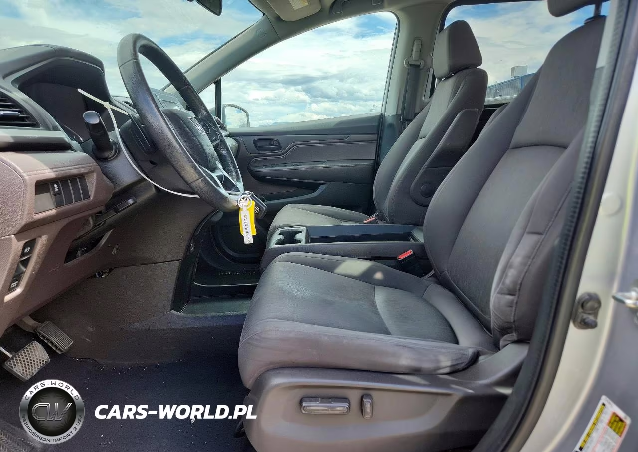 2018 Honda Odyssey Lx VIN:5FNRL6H25JB106924 - 7