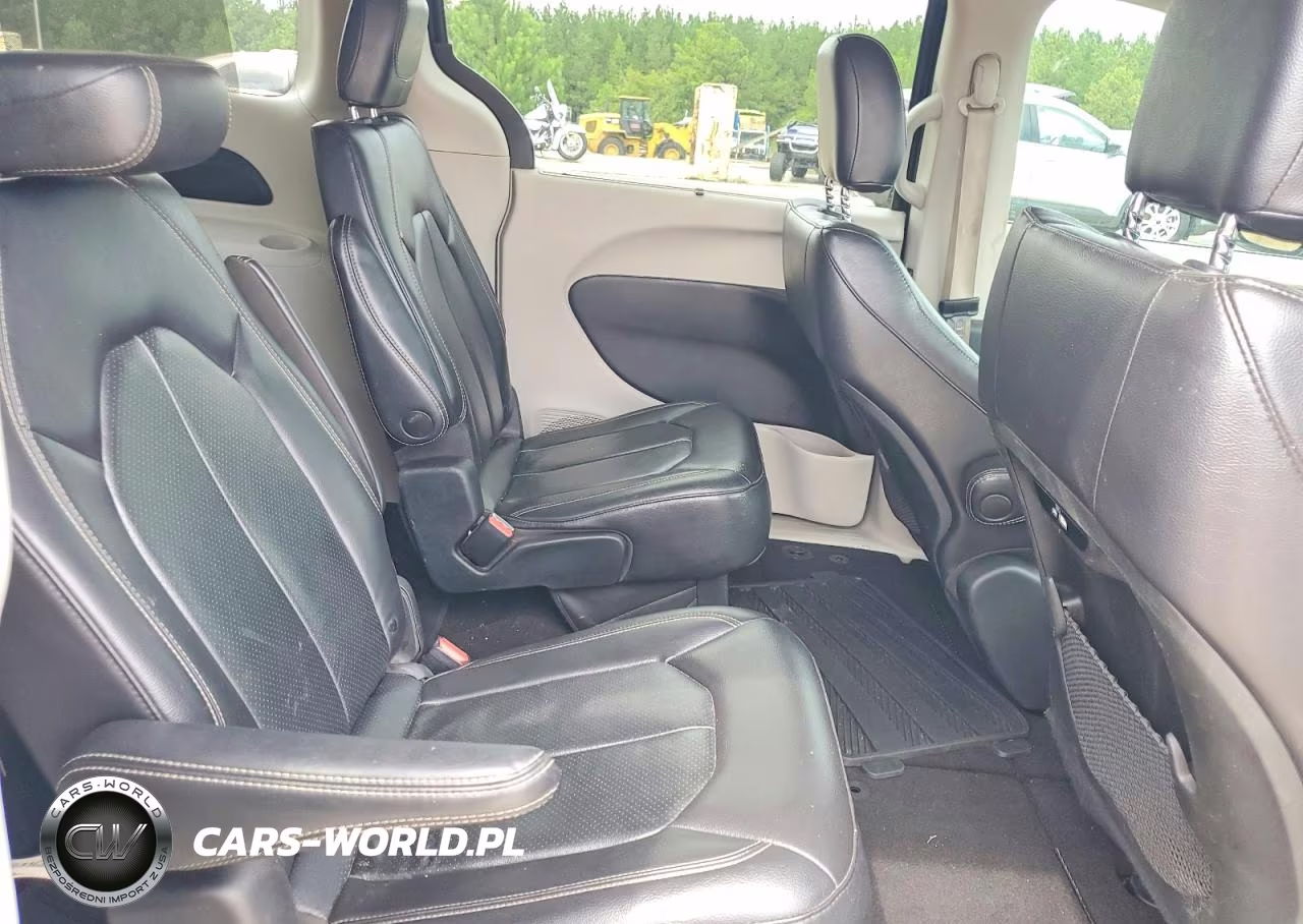 2022 Chrysler Pacifica Touring L VIN:2C4RC1BG1NR170721 - 10