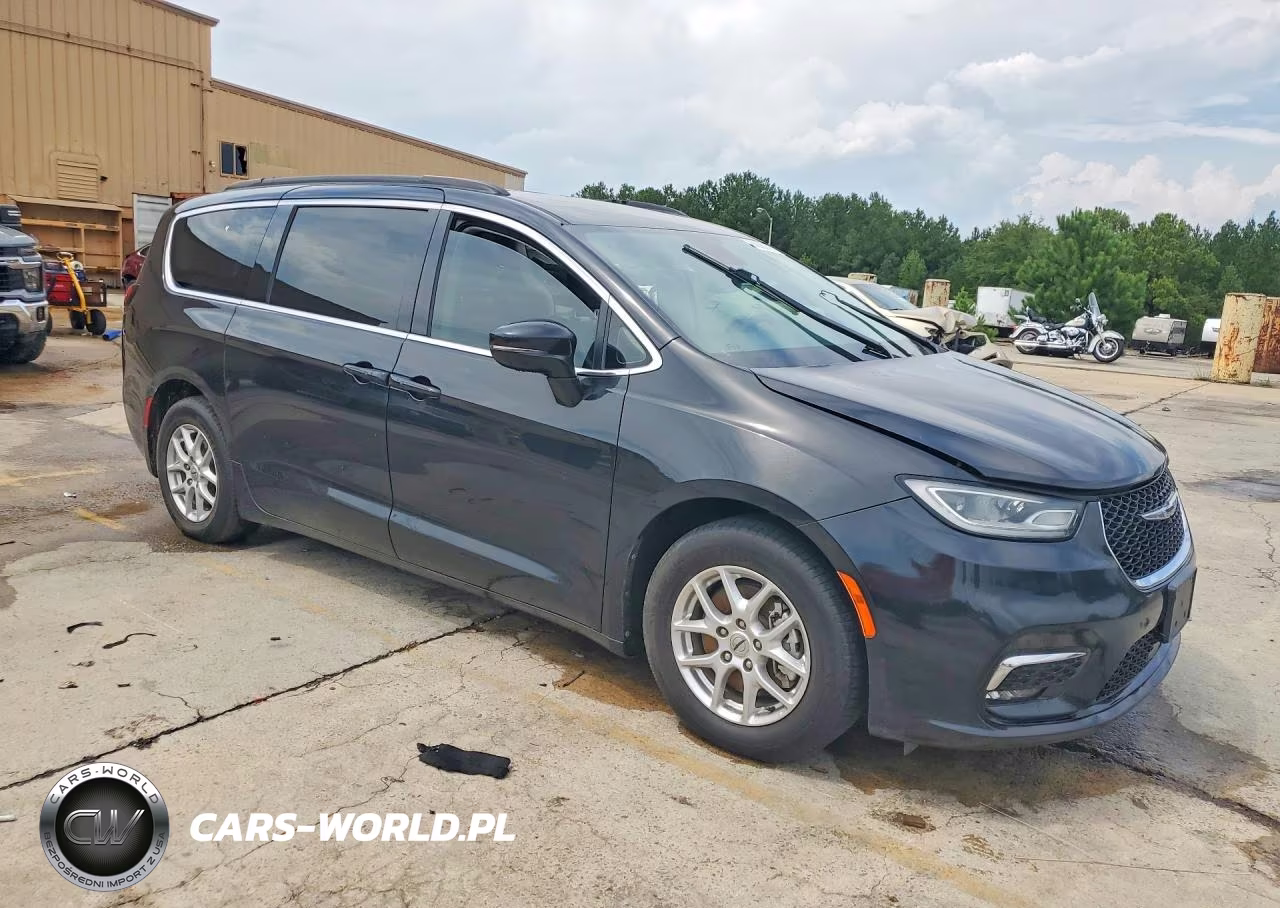 2022 Chrysler Pacifica Touring L VIN:2C4RC1BG1NR170721 - 4