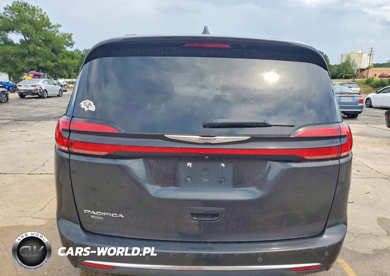 2022 Chrysler Pacifica Touring L VIN:2C4RC1BG1NR170721 - 6