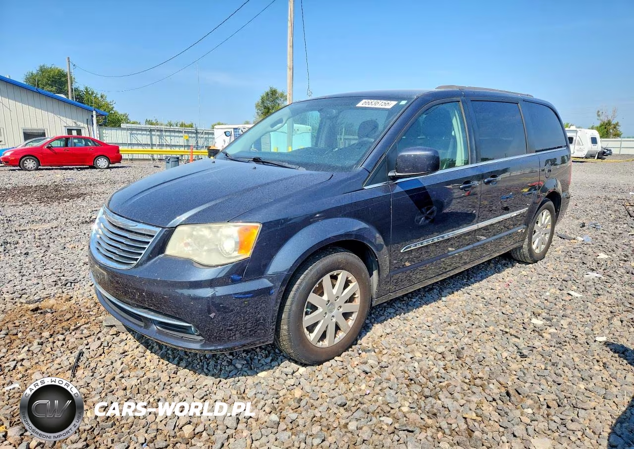 2014 Chrysler Town & Country Touring – zdjęcie 1 z 13