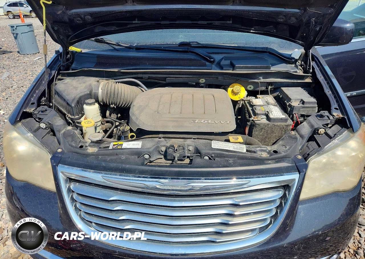 2014 Chrysler Town & Country Touring VIN:2C4RC1BG3ER131306 - 12