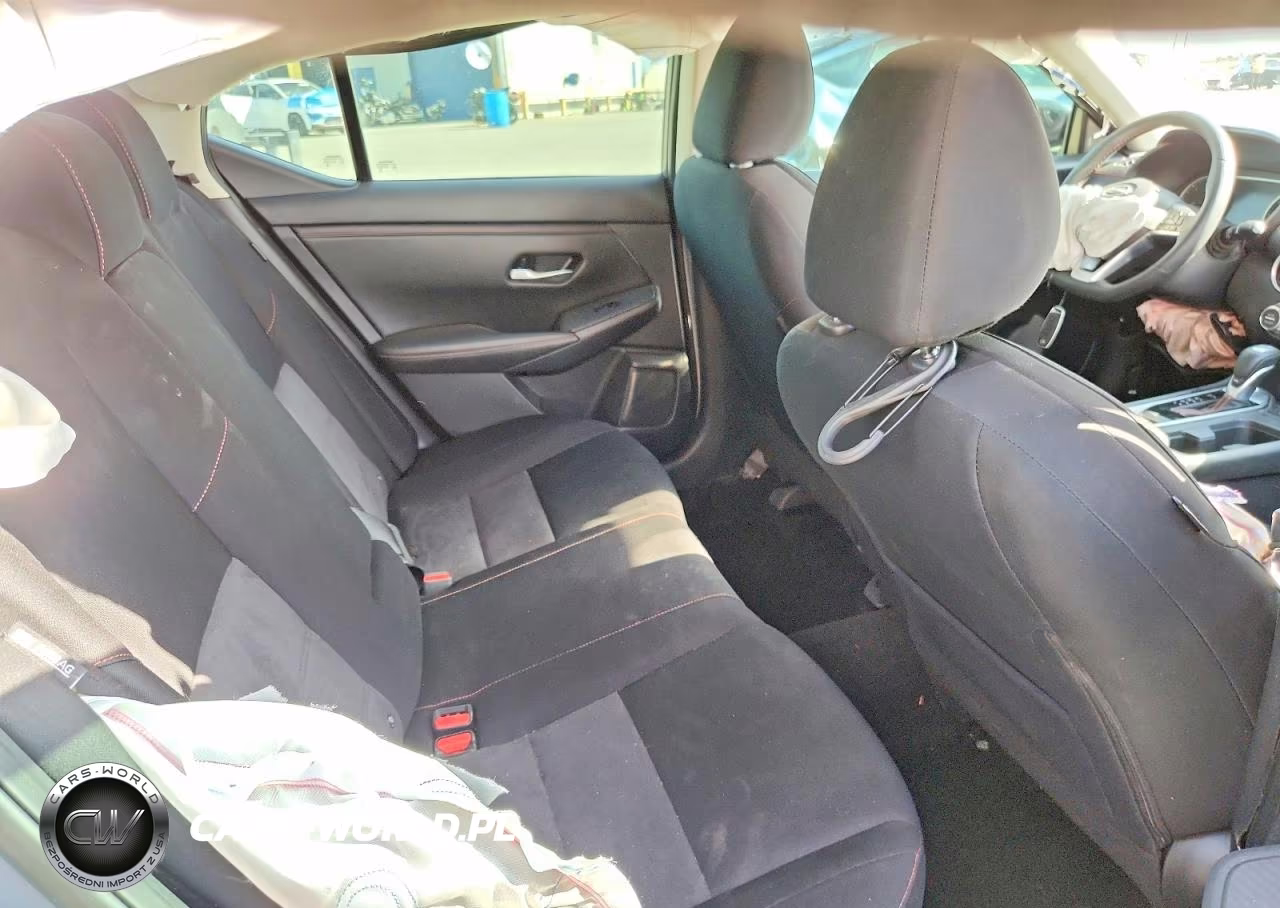 2025 Nissan Sentra Sr VIN:3N1AB8DV1SY246733 - 10