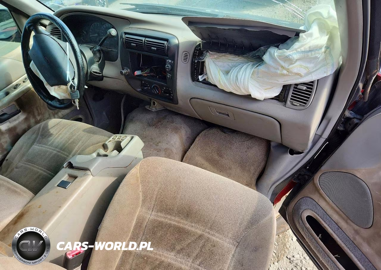 1999 Ford Explorer VIN:1FMYU22X4XUB45313 - 8