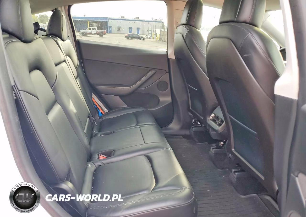 2021 Tesla Model Y VIN:5YJYGDEE0MF204198 - 10