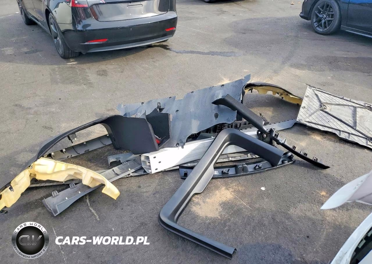 2021 Tesla Model Y VIN:5YJYGDEE0MF204198 - 12