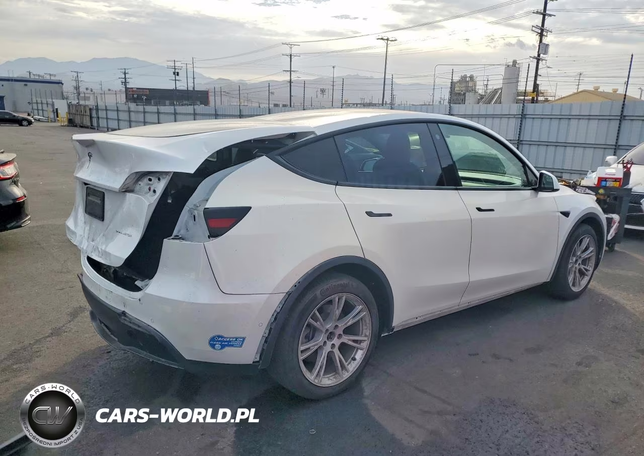 2021 Tesla Model Y VIN:5YJYGDEE0MF204198 - 3