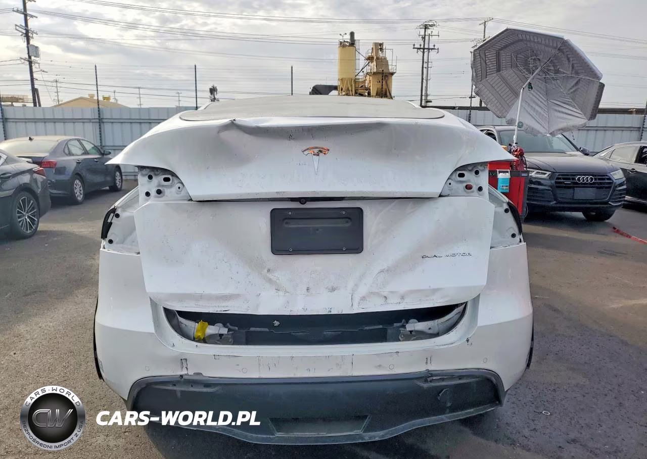 2021 Tesla Model Y VIN:5YJYGDEE0MF204198 - 6