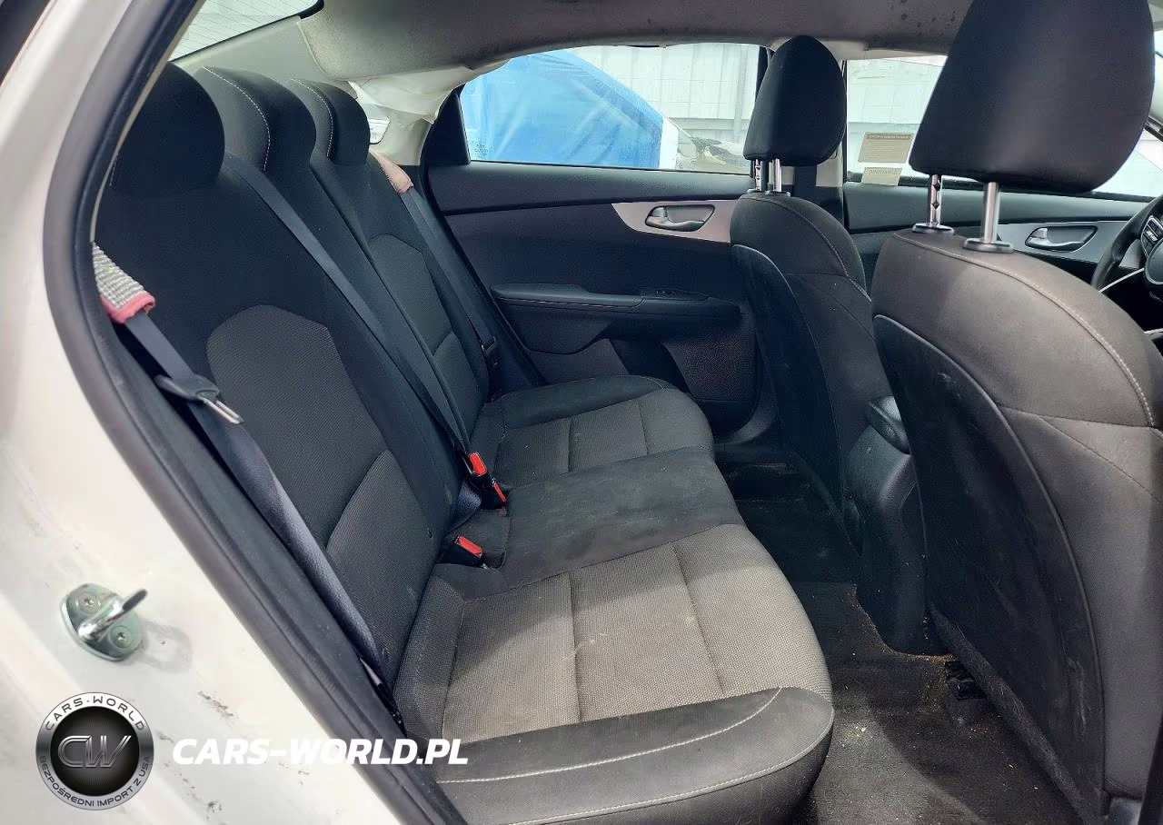 2023 Kia Forte Lxs VIN:3KPF24AD6PE616980 - 10