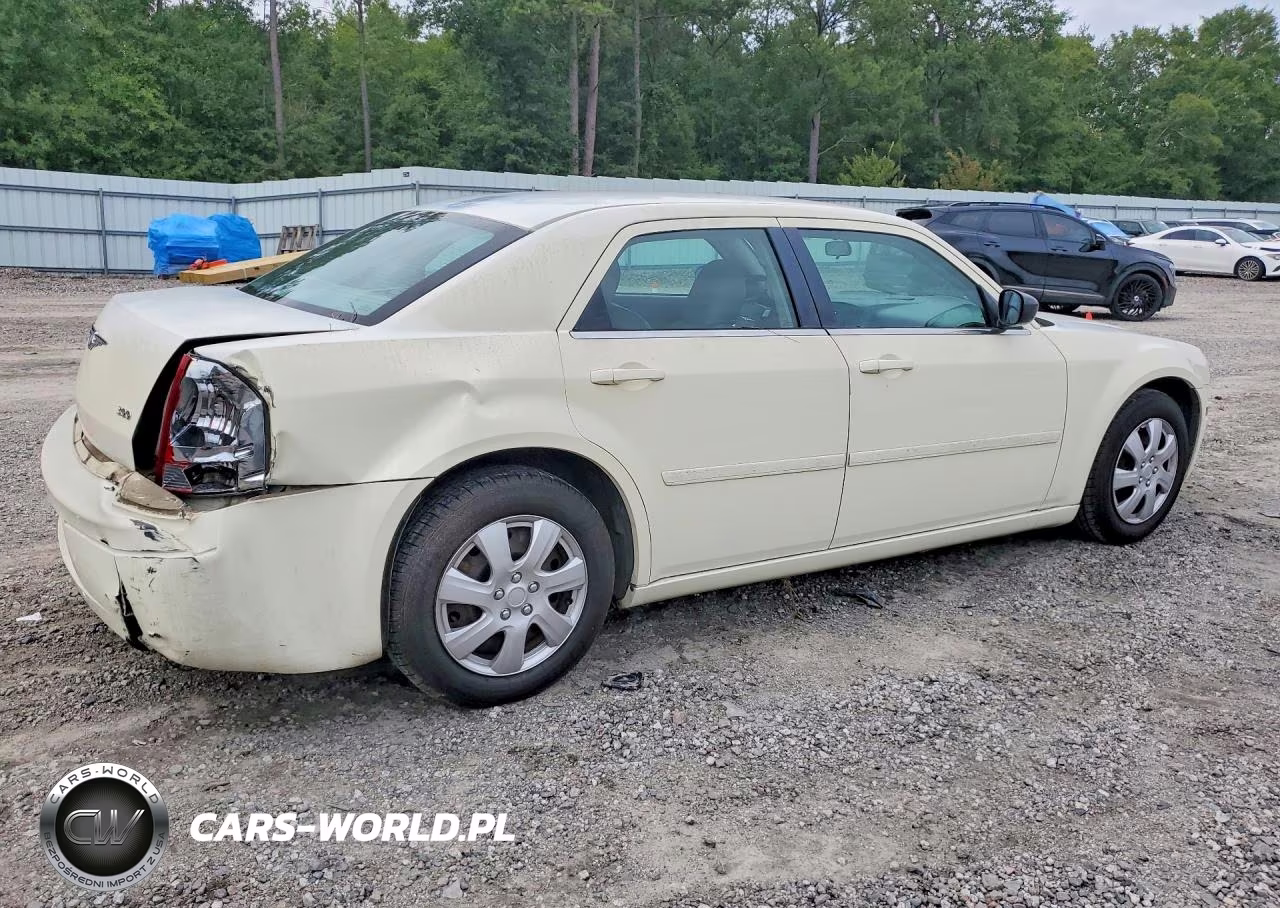 2005 Chrysler 300 VIN:2C3JA43R15H122022 - 3