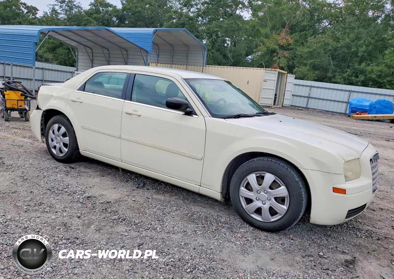 2005 Chrysler 300 VIN:2C3JA43R15H122022 - 4