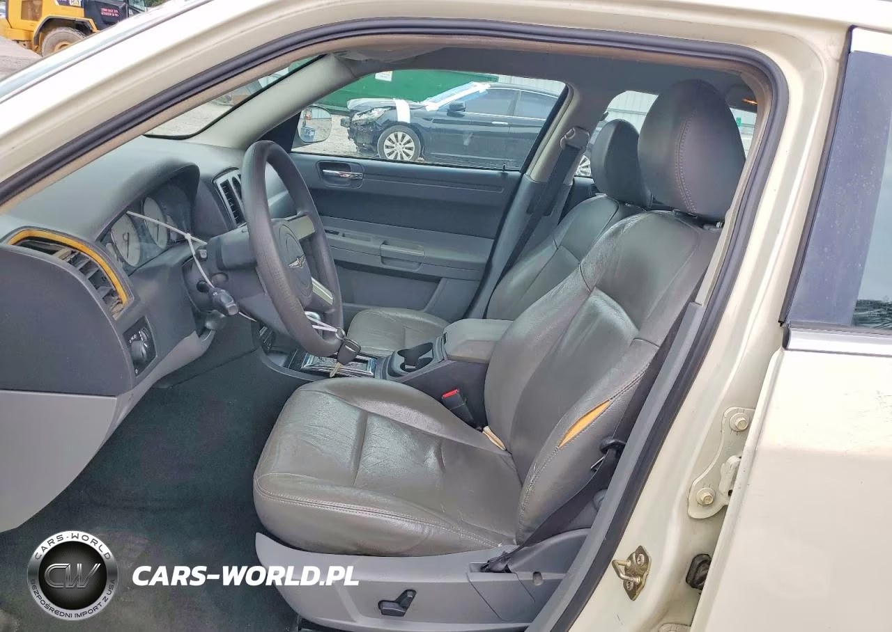2005 Chrysler 300 VIN:2C3JA43R15H122022 - 7