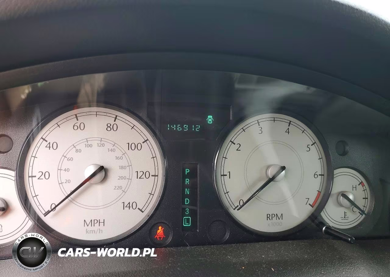 2005 Chrysler 300 VIN:2C3JA43R15H122022 - 9