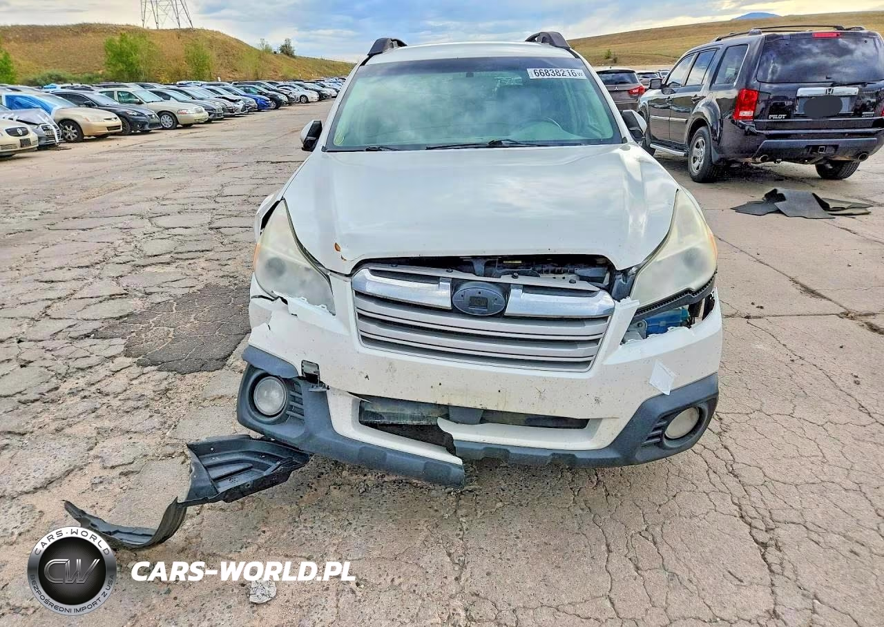 2014 Subaru Outback 2.5I Premium VIN:4S4BRCCC4E3272199 - 5