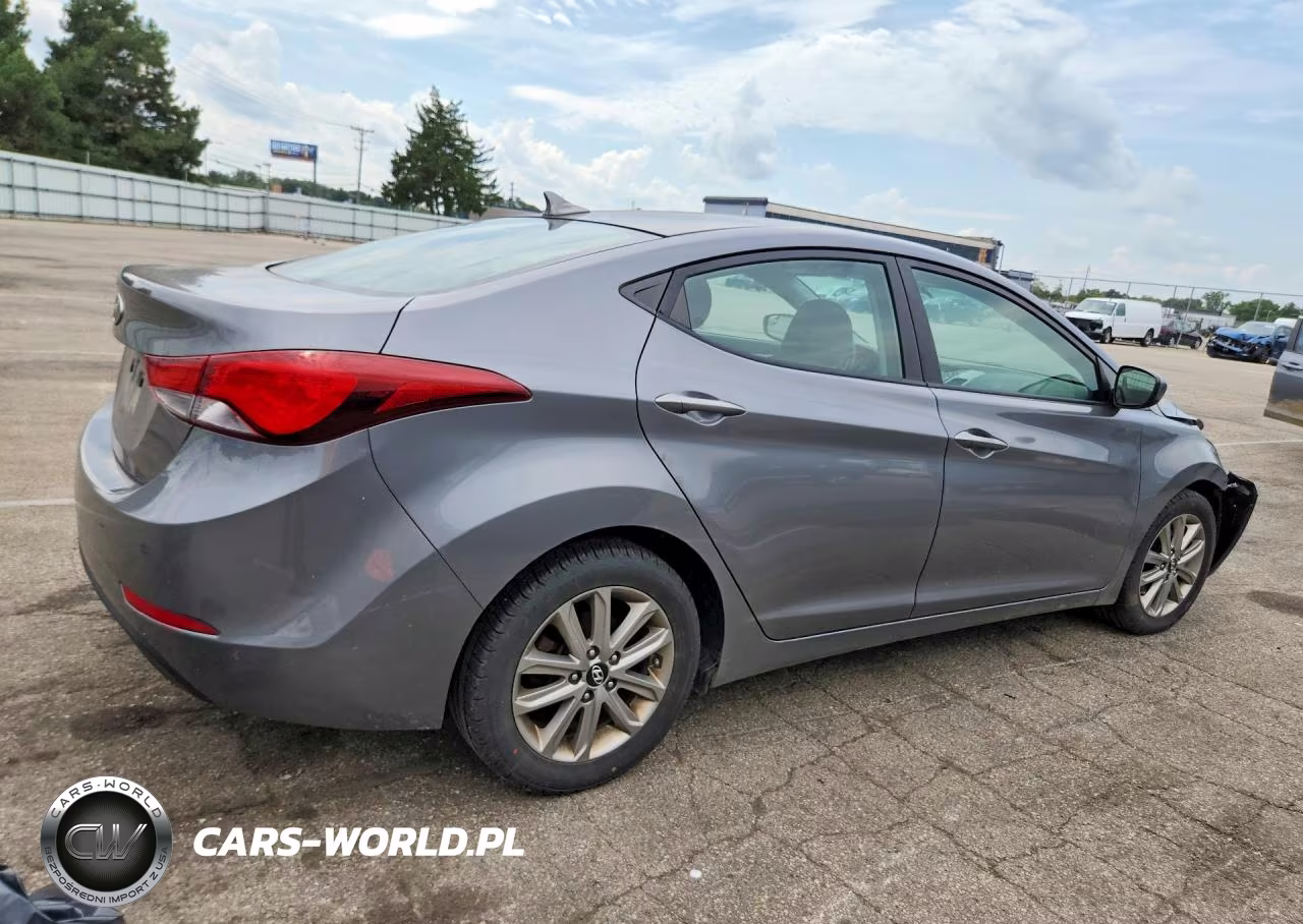 2014 Hyundai Elantra Se VIN:5NPDH4AE6EH515509 - 3