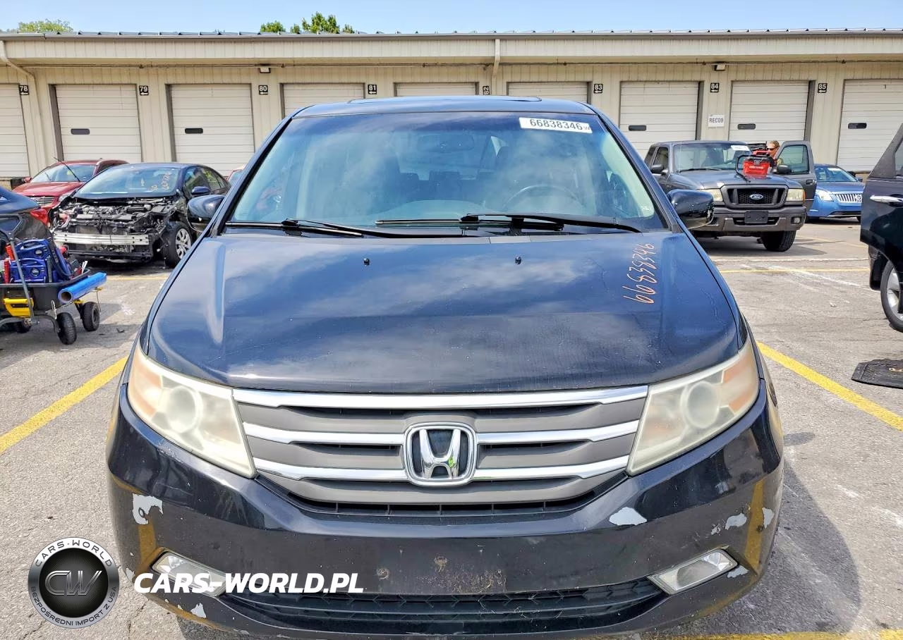 2012 Honda Odyssey Touring VIN:5FNRL5H98CB132086 - 5