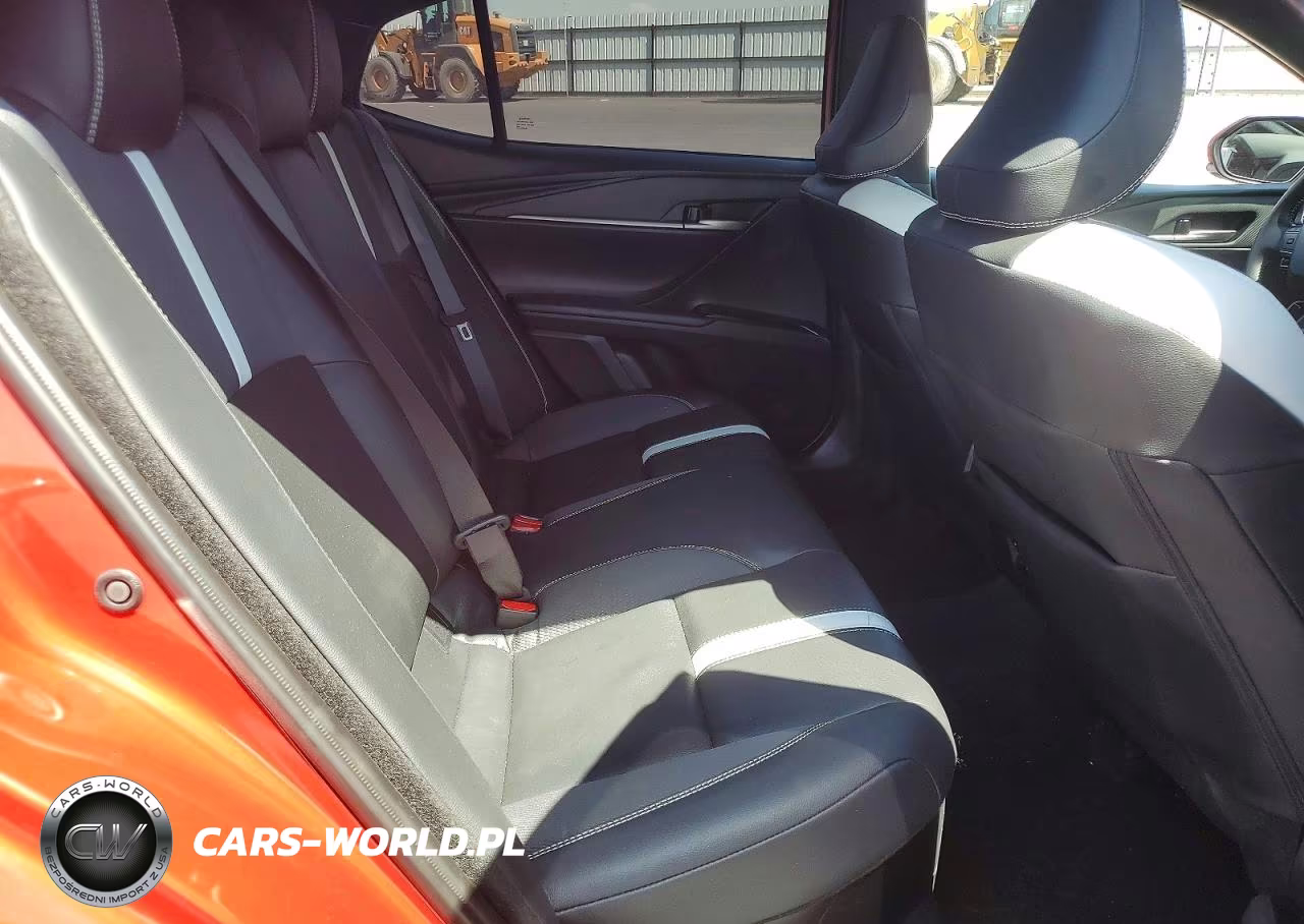2026 Toyota Camry Se VIN:4T1DAACK7TU215613 - 10