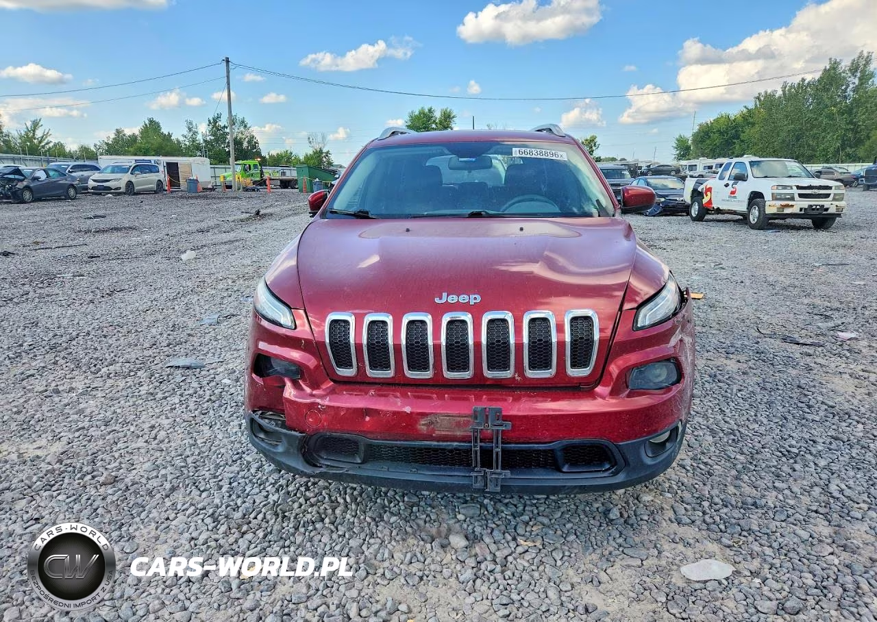 2014 Jeep Cherokee Latitude VIN:1C4PJLCS0EW167263 - 5