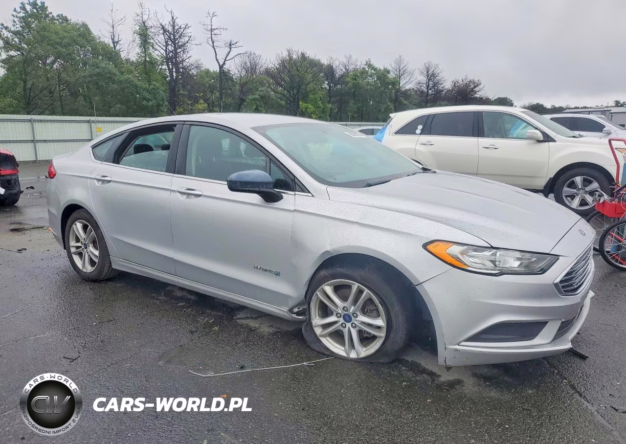 2018 Ford Fusion Se Hybrid VIN:3FA6P0LU8JR170196 - 4