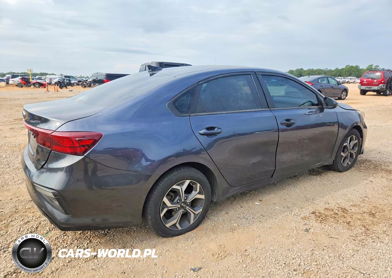 2021 Kia Forte Lxs VIN:3KPF24AD0ME329307 - 3