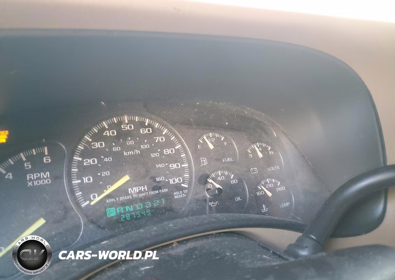 2000 Chevrolet Suburban C1500 VIN:3GNEC16T8YG141370 - 9