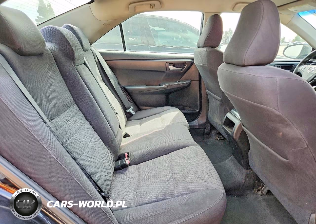 2015 Toyota Camry Hybrid Le VIN:4T1BD1FK5FU164644 - 10