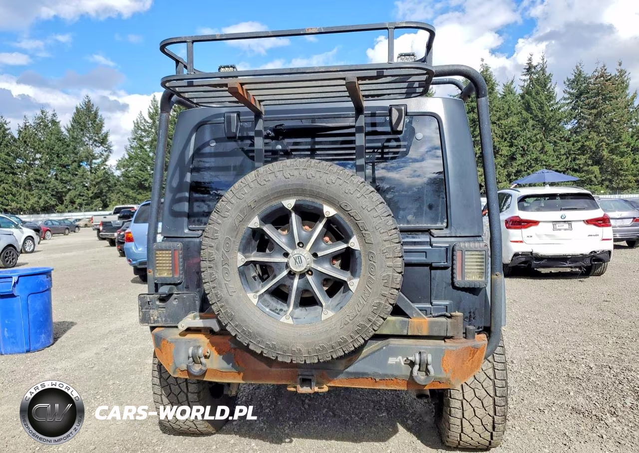 2017 Jeep Wrangler Unlimited Rubicon VIN:1C4BJWFG7HL607018 - 6