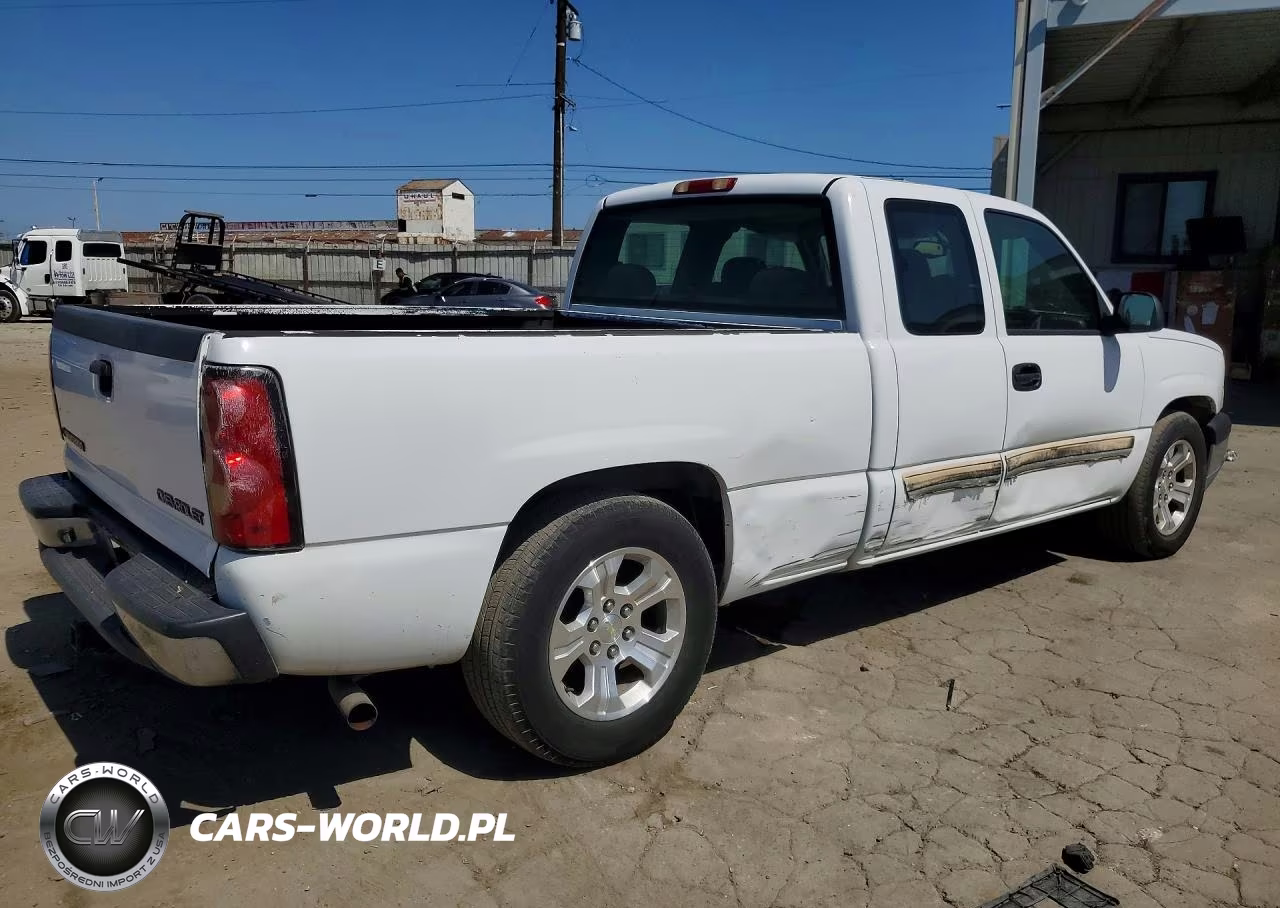 2005 Chevrolet Silverado C1500 VIN:1GCEC19V45Z121053 - 3