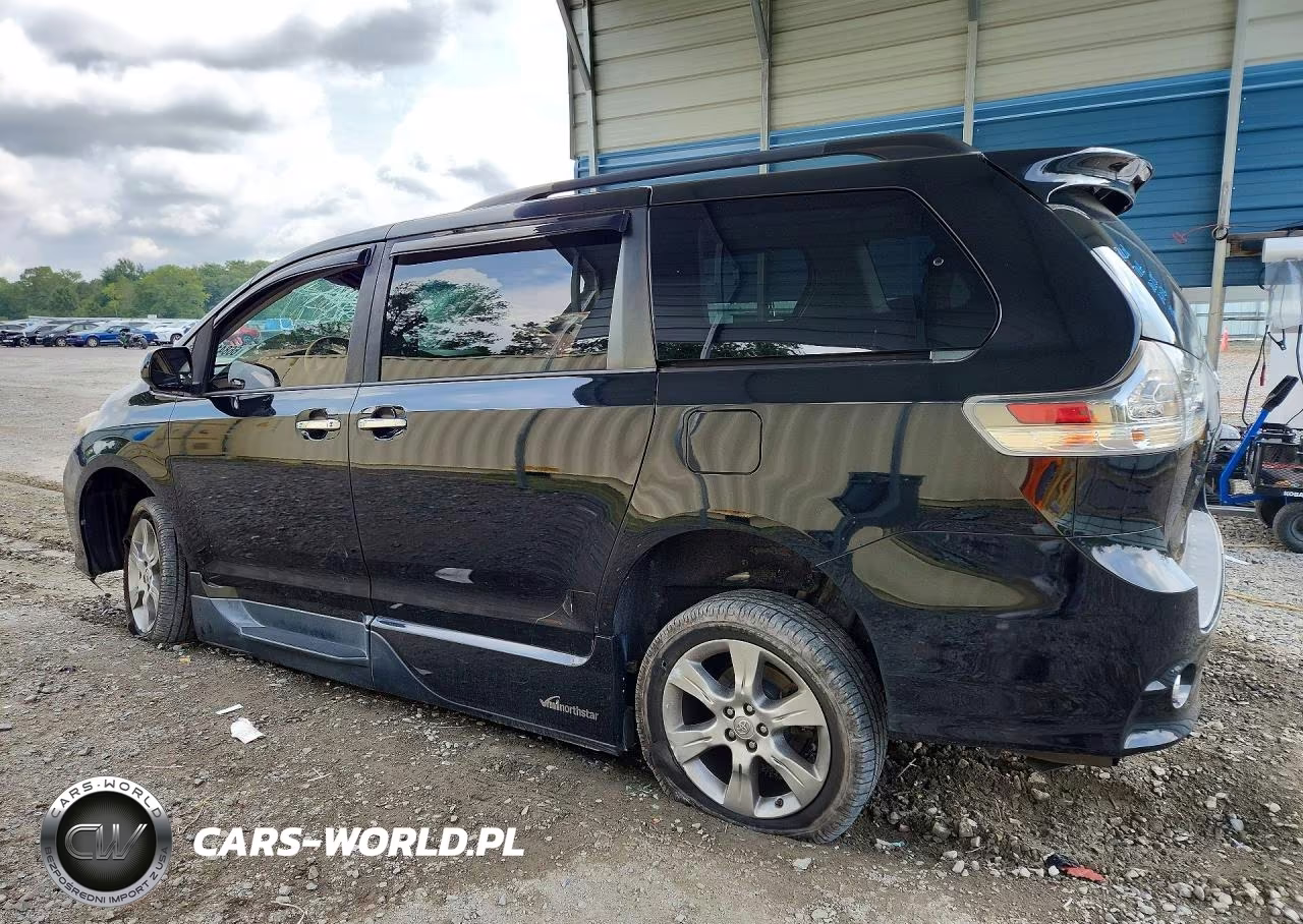 2013 Toyota Sienna Sport VIN:5TDXK3DC1DS310465 - 2