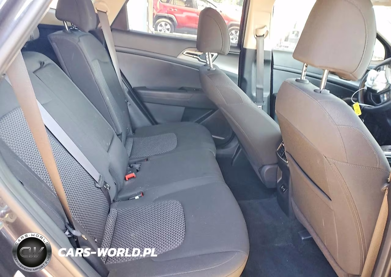 2026 Kia Sportage Lx VIN:5XYK23DF4TG380929 - 10