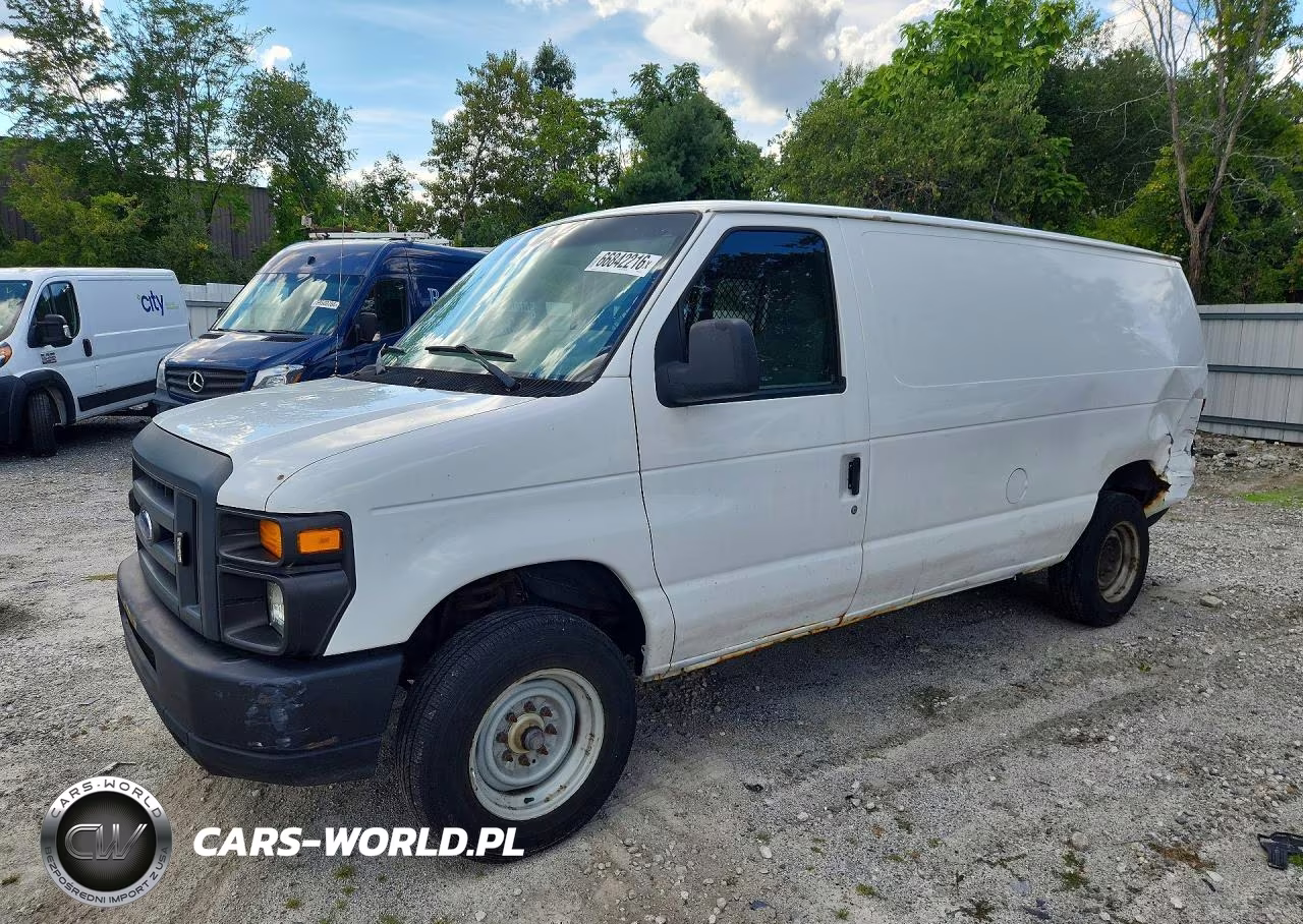 2013 Ford Econoline E150 Van – zdjęcie 1 z 13