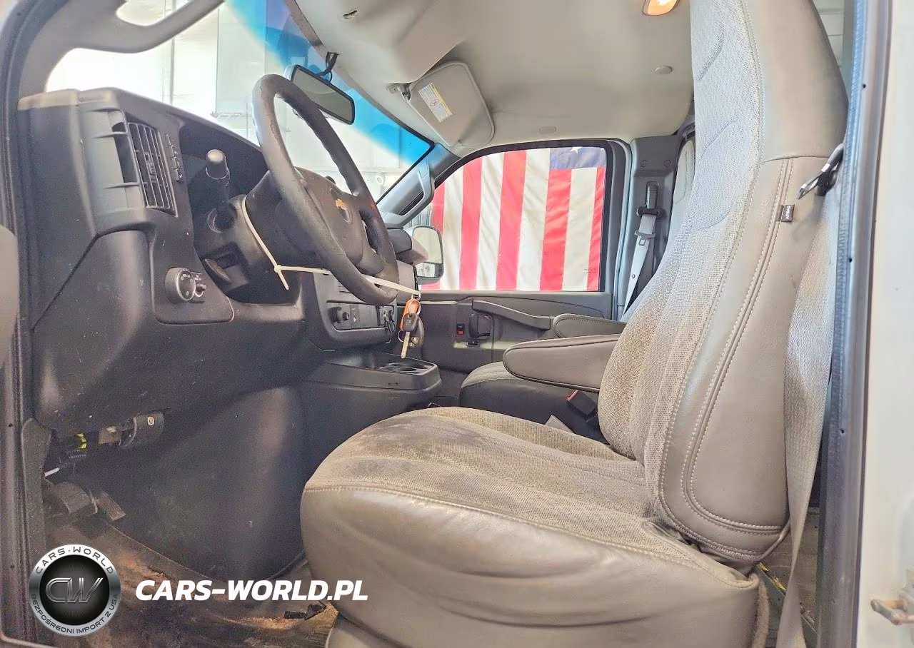 2017 Chevrolet Express G3500 VIN:1GCZGGFG6H1103218 - 7