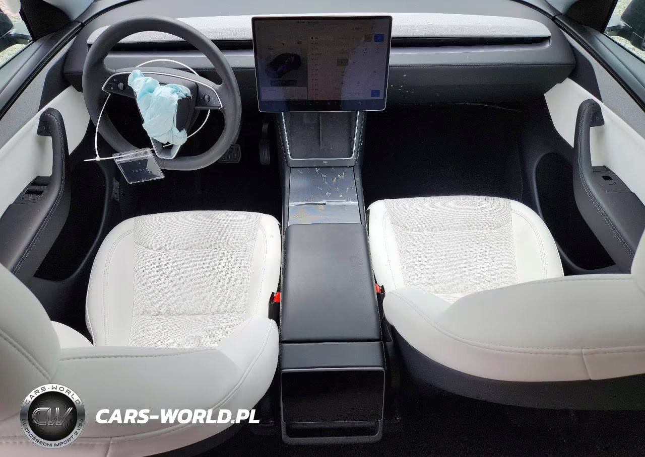 2026 Tesla Model Y VIN:7SAYGDED7TF381775 - 8