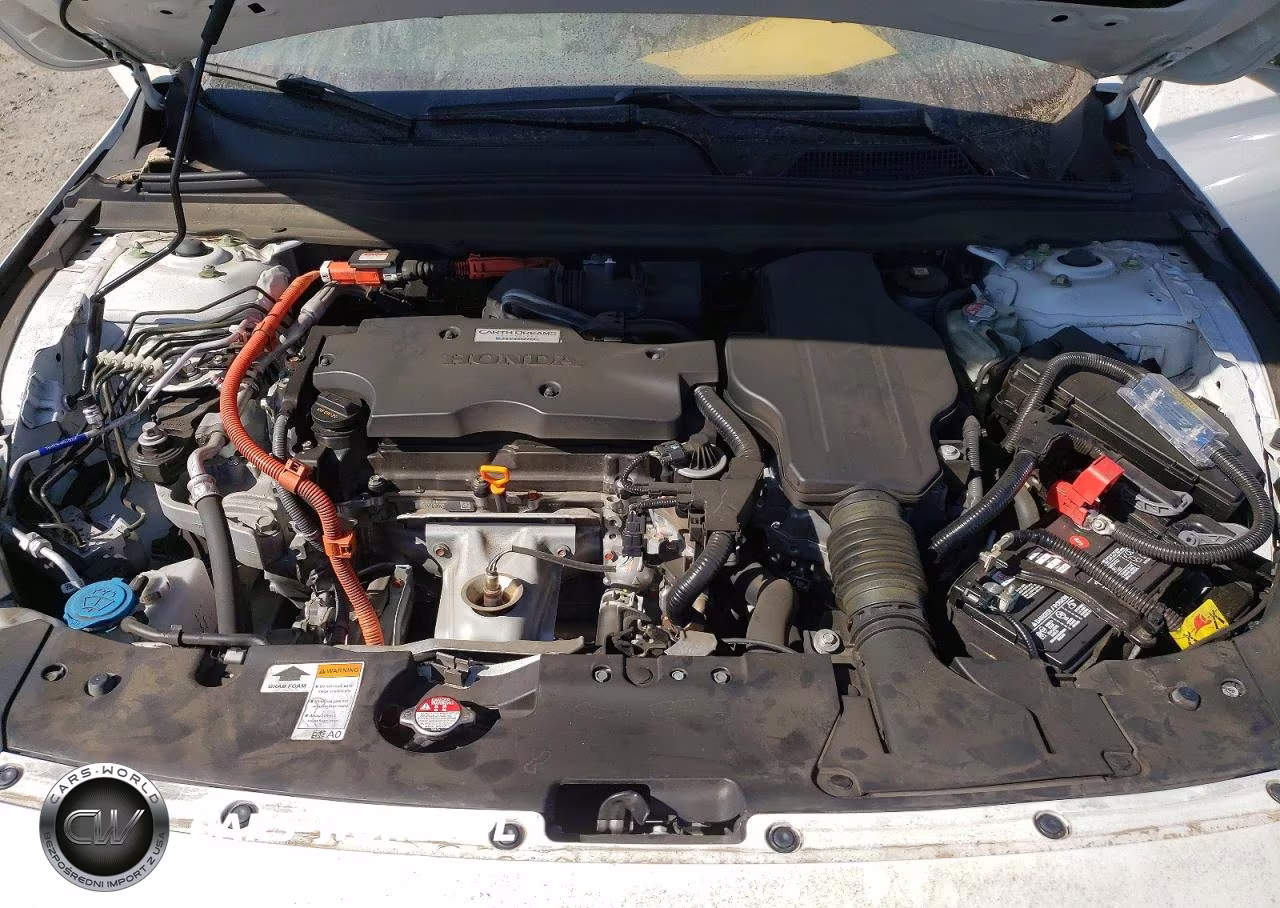 2018 Honda Accord Hybrid VIN:1HGCV3F16JA000338 - 11