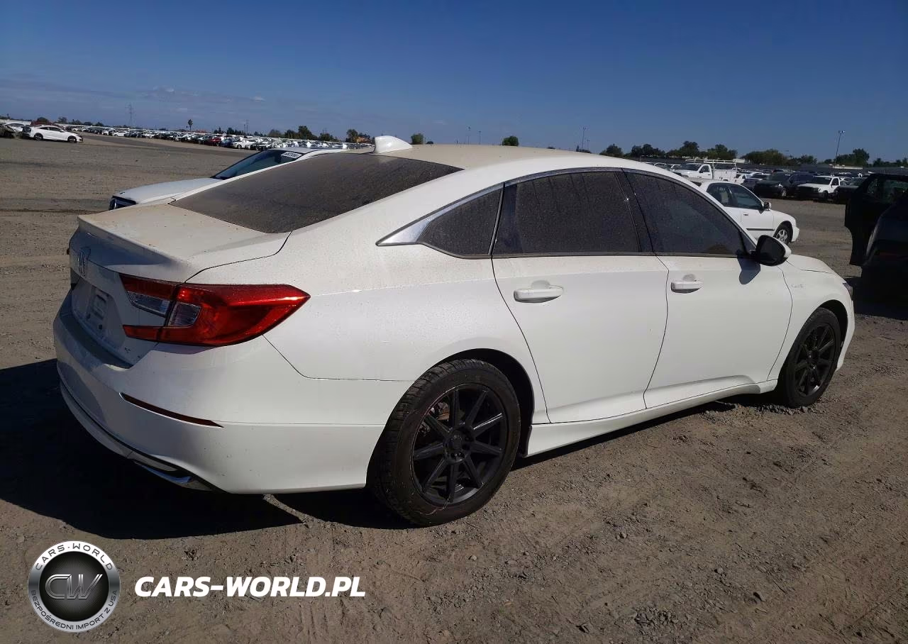 2018 Honda Accord Hybrid VIN:1HGCV3F16JA000338 - 3