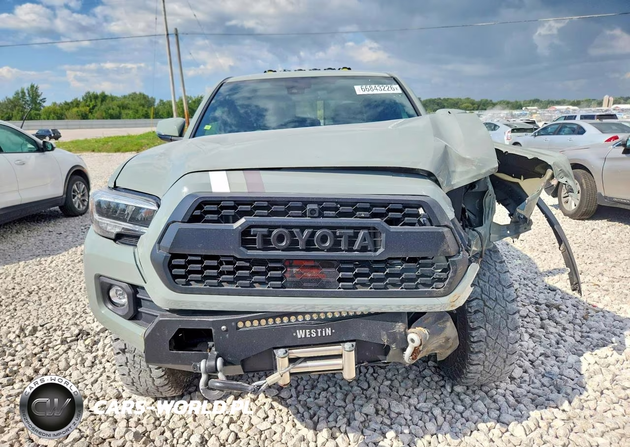 2023 Toyota Tacoma Trd Off-Road VIN:3TMCZ5AN1PM629459 - 5