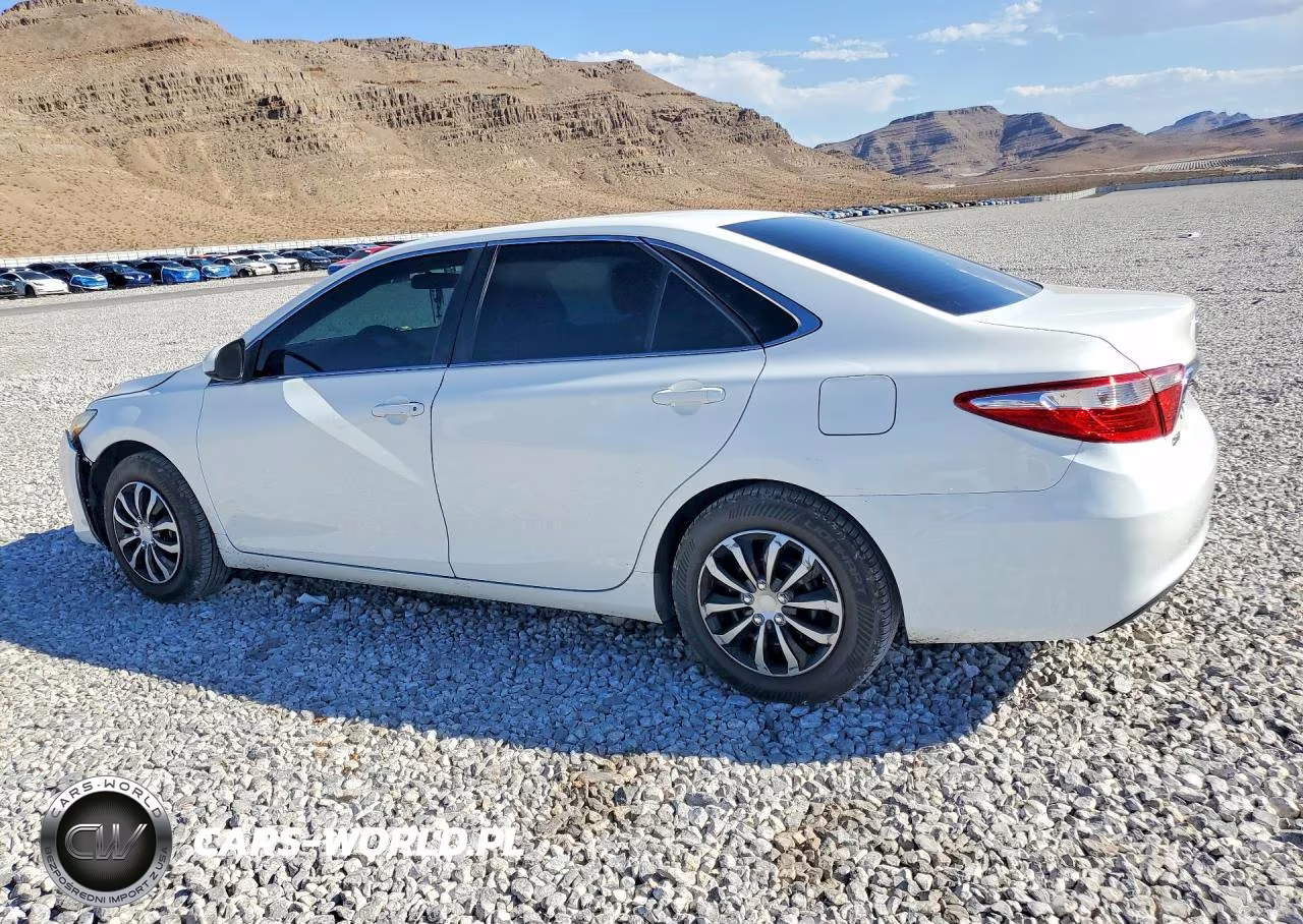2016 Toyota Camry Le VIN:4T4BF1FK8GR562674 - 2