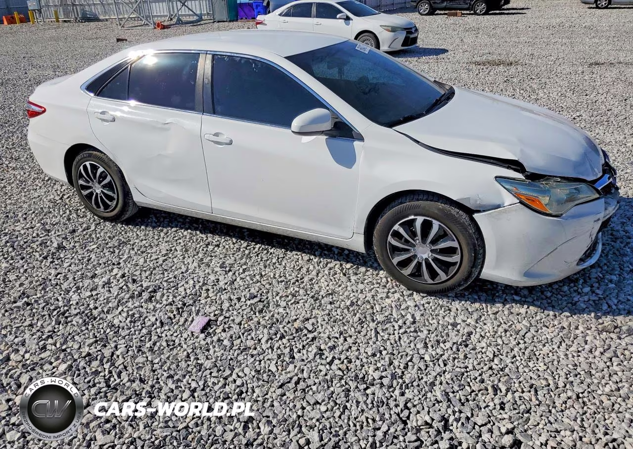 2016 Toyota Camry Le VIN:4T4BF1FK8GR562674 - 4