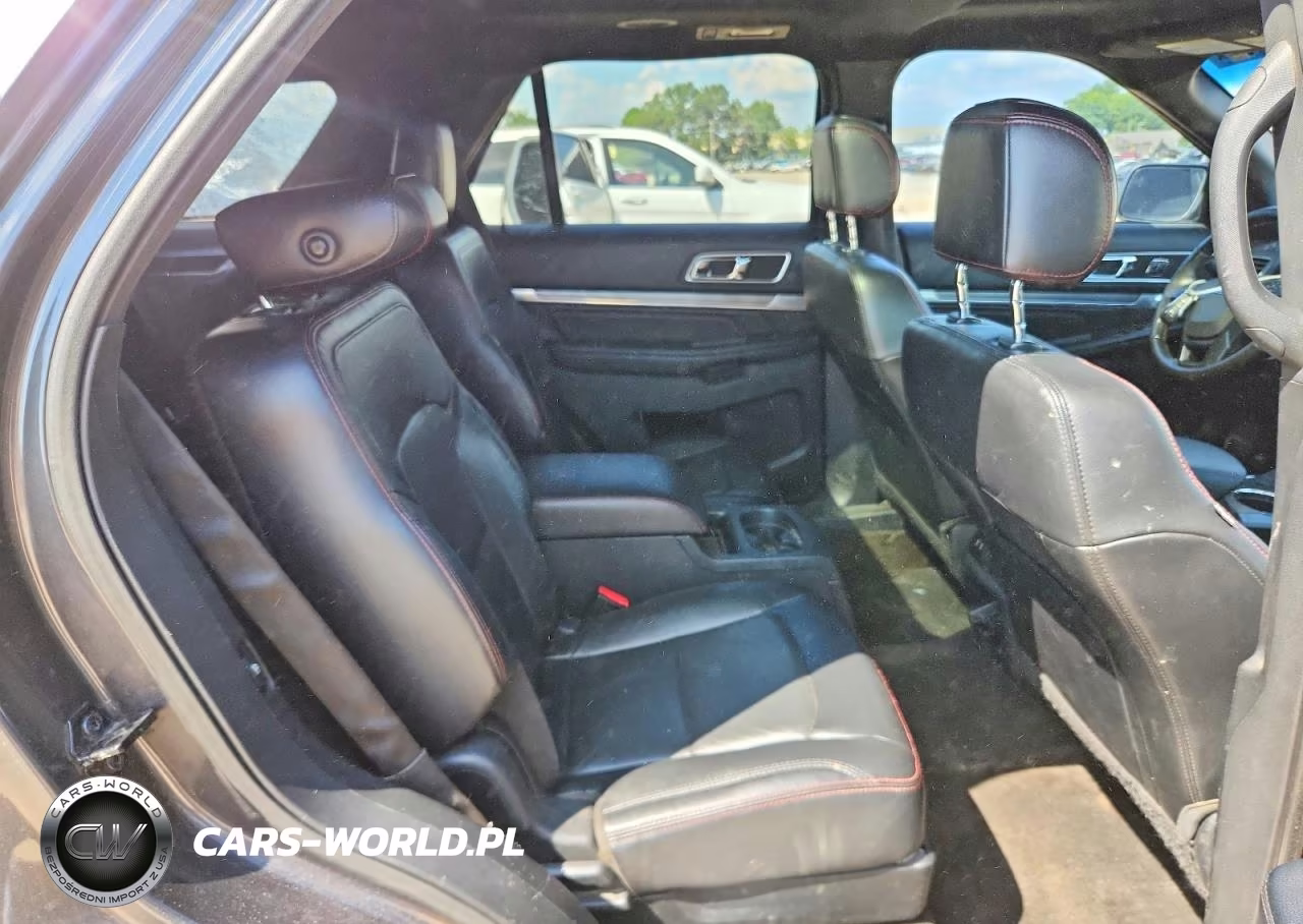 2016 Ford Explorer Sport VIN:1FM5K8GT3GGA80390 - 11