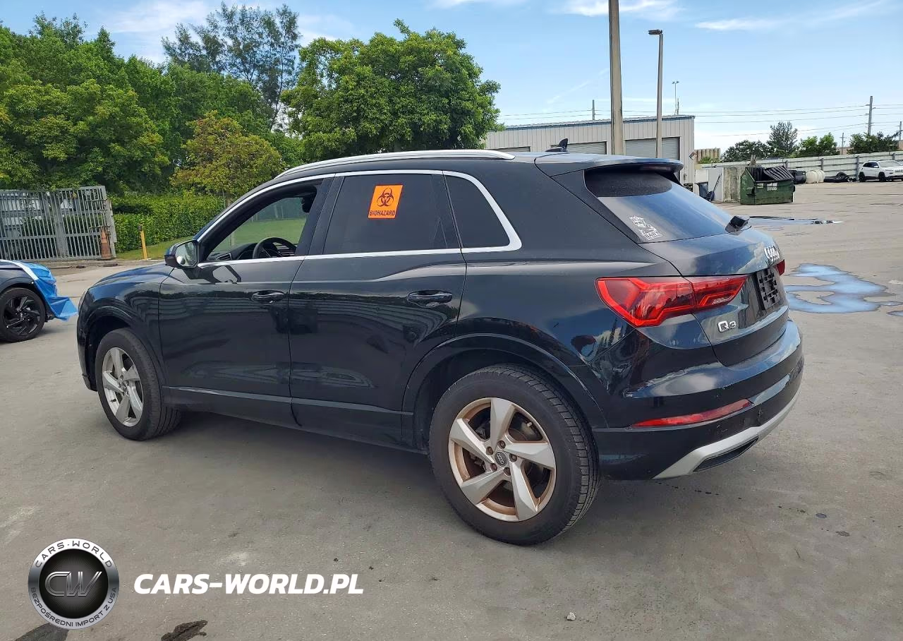 2019 Audi Q3 Premium VIN:WA1AECF33K1077137 - 2