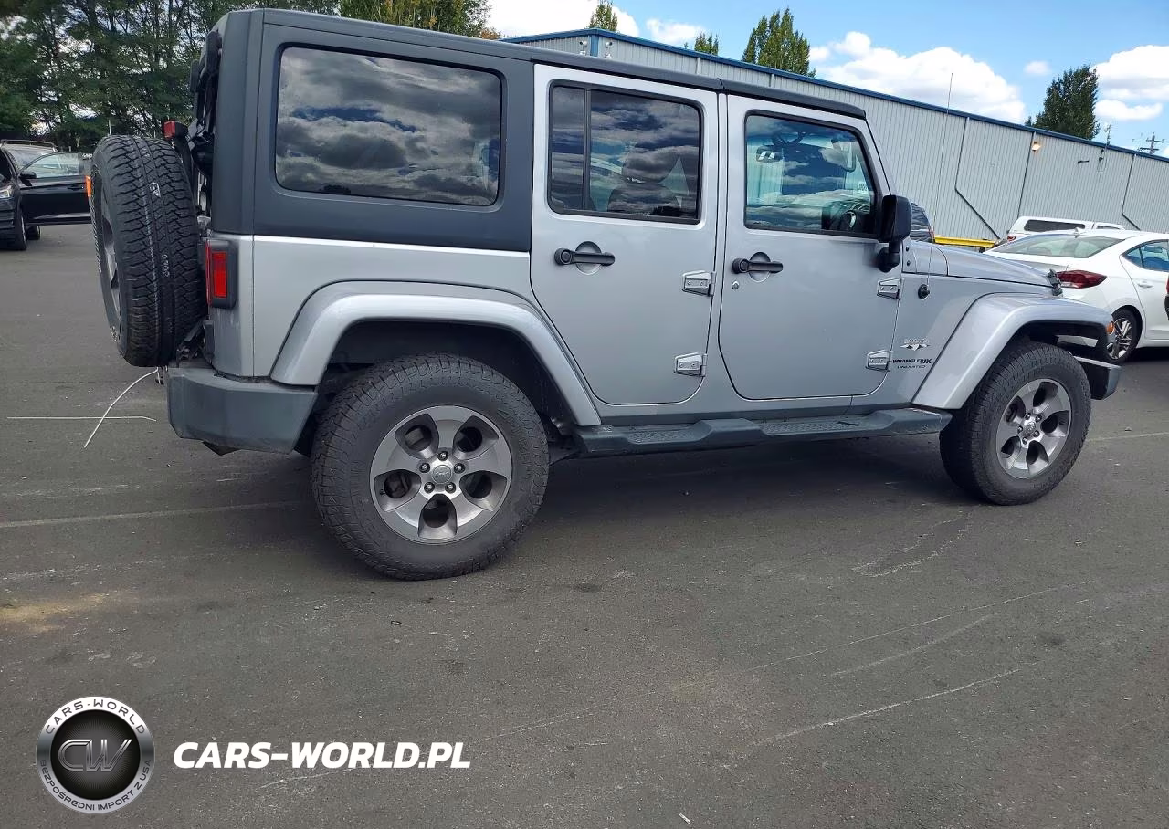 2018 Jeep Wrangler Unlimited Sahara VIN:1C4HJWEG4JL925115 - 3