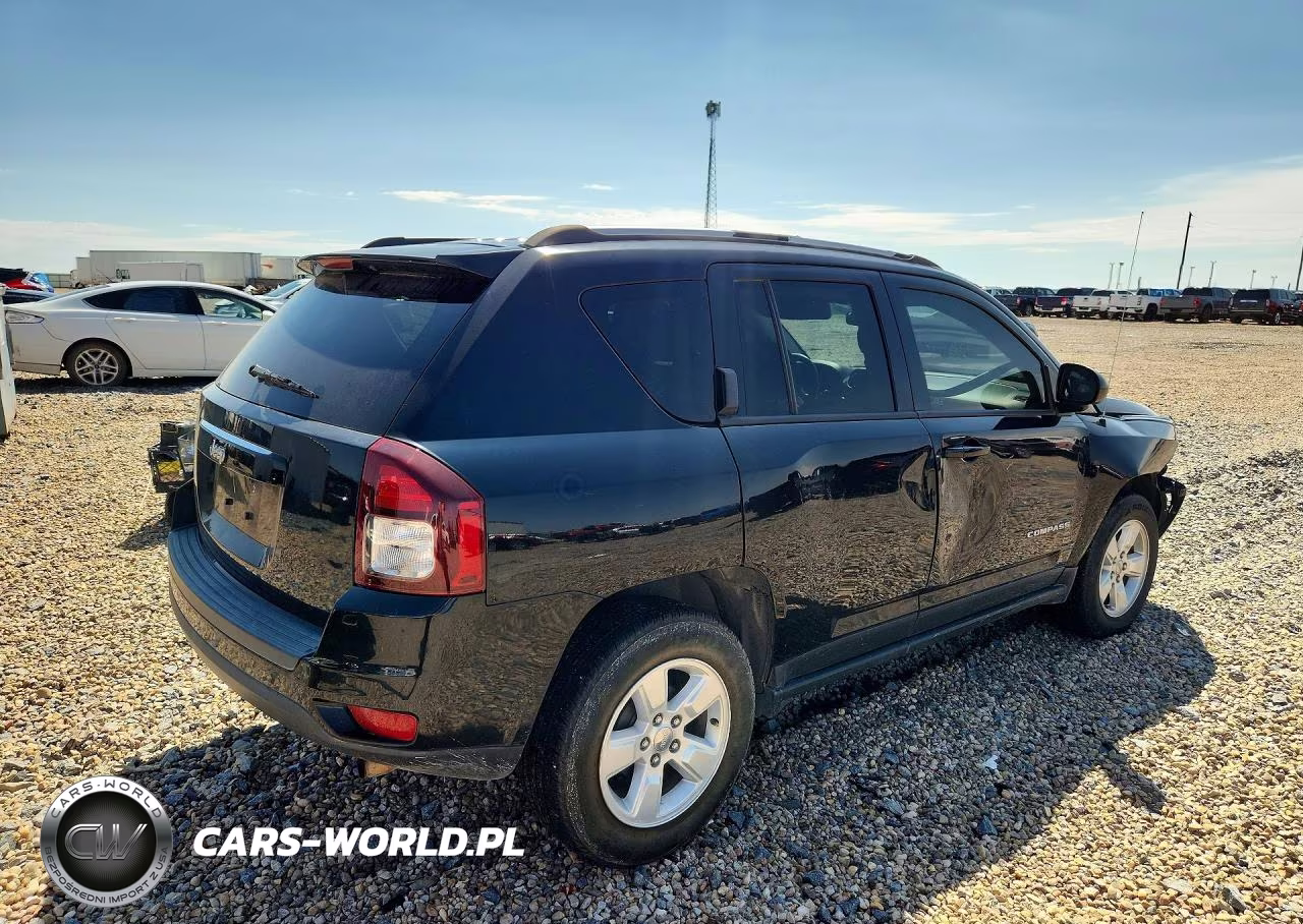2015 Jeep Compass Sport VIN:1C4NJCBA5FD313606 - 3