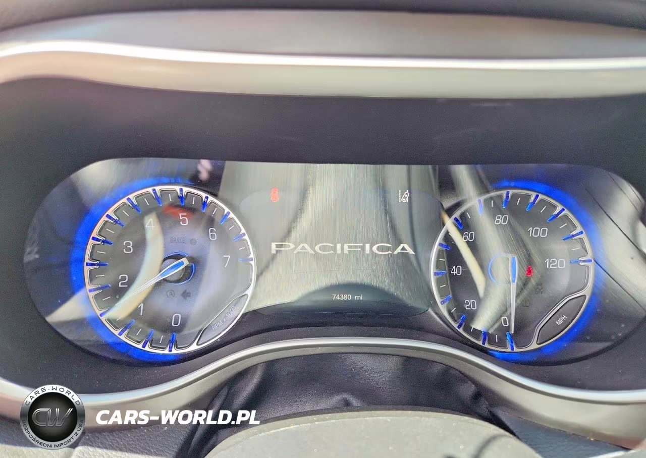 2024 Chrysler Pacifica Touring L VIN:2C4RC1BG9RR176370 - 9