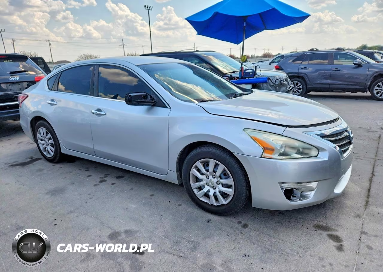 2013 Nissan Altima 2.5 VIN:1N4AL3AP8DC279555 - 4