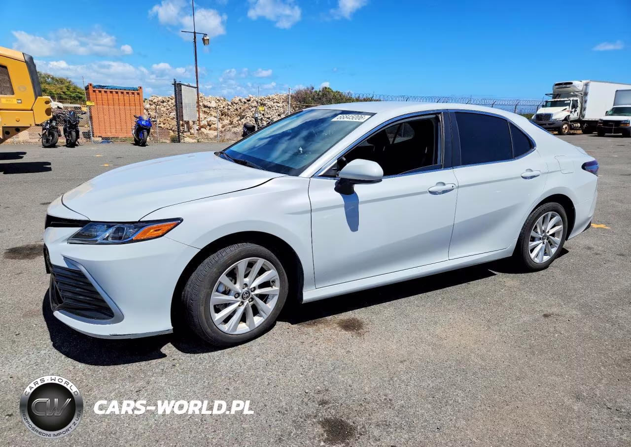 2024 Toyota Camry Le