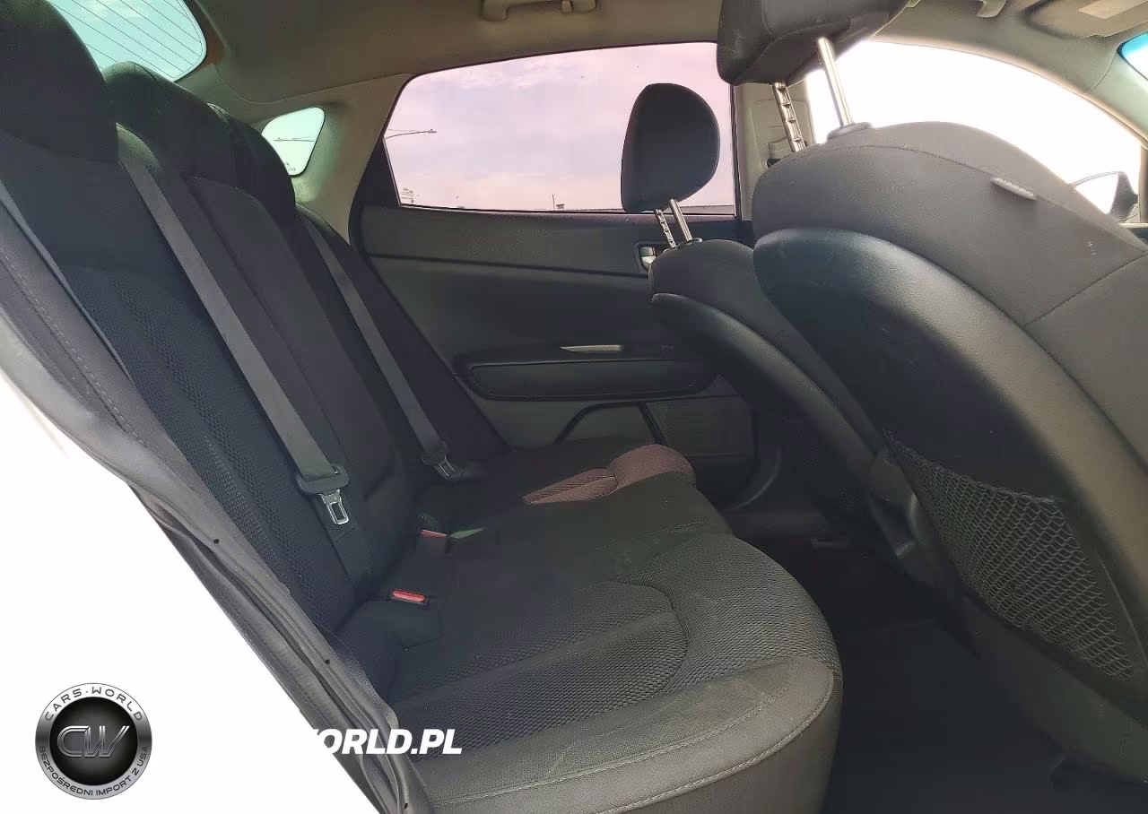 2019 Kia Optima Lx VIN:5XXGT4L30KG338583 - 10