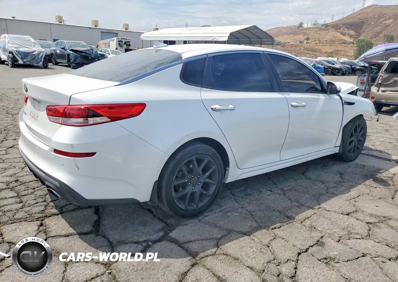 2019 Kia Optima Lx VIN:5XXGT4L30KG338583 - 3