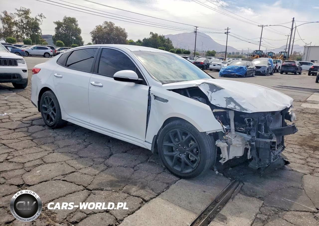 2019 Kia Optima Lx VIN:5XXGT4L30KG338583 - 4