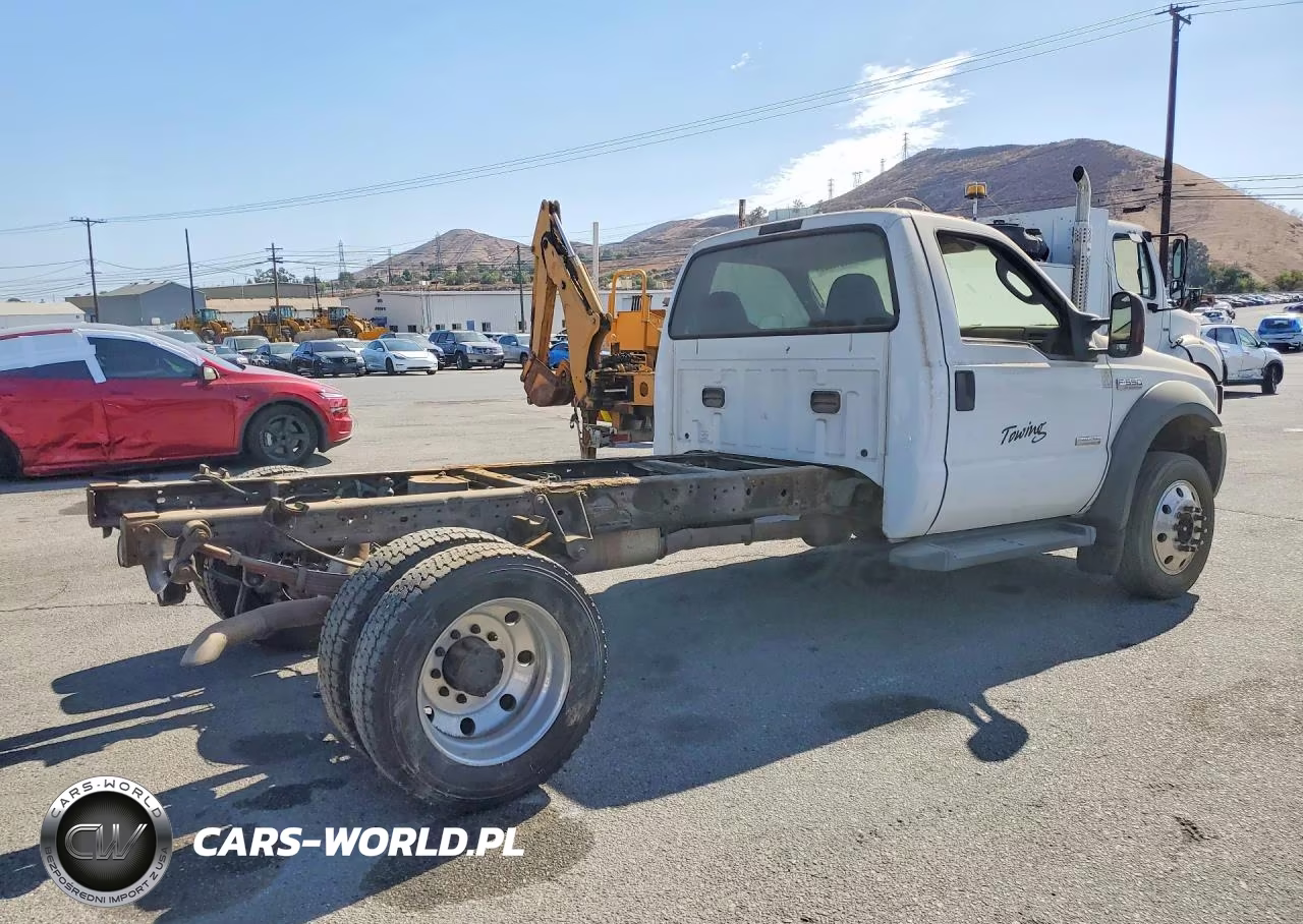 2006 Ford F550 Super Duty VIN:1FDAF56P16EC50813 - 3