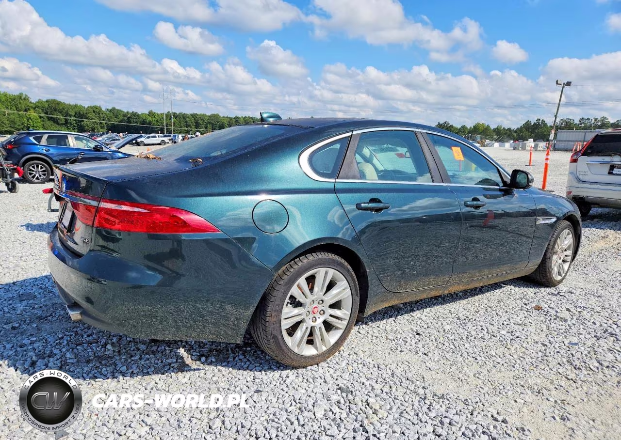 2017 Jaguar Xf Premium VIN:SAJBD4BV6HCY32354 - 3